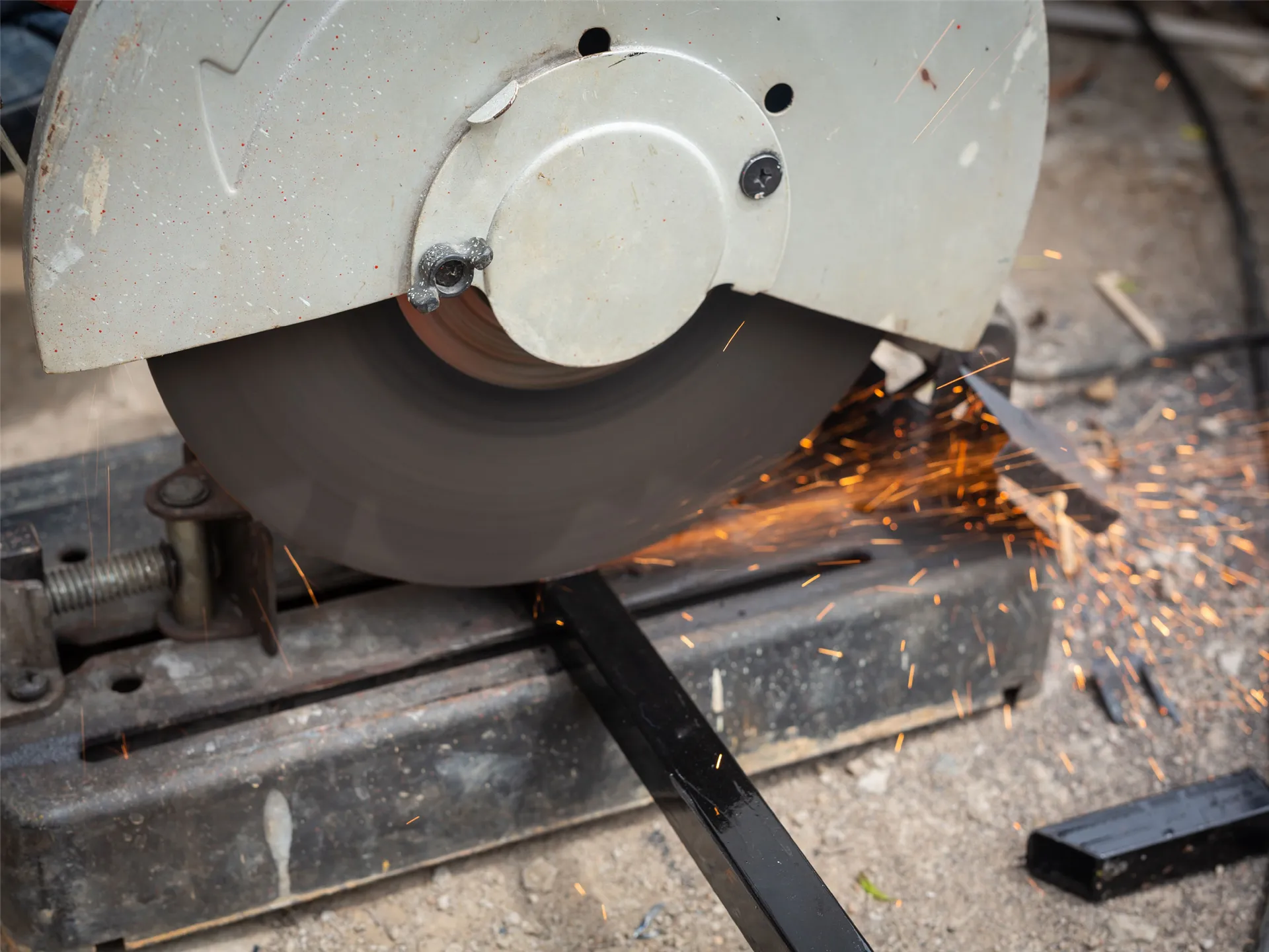 Saw Cutting