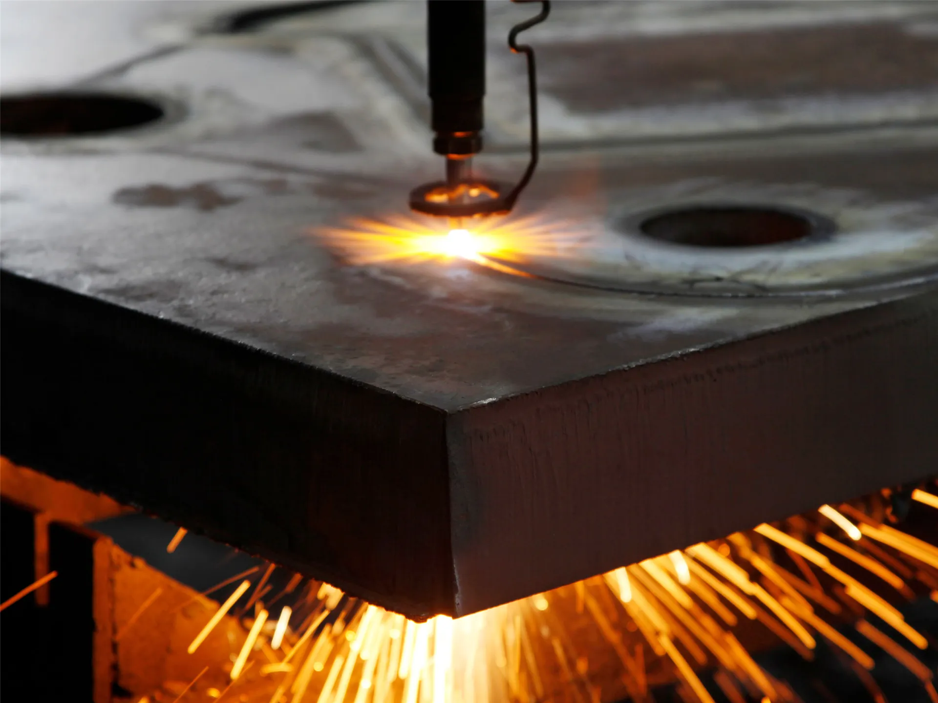 Oxy-Fuel Cutting Technology and Applications